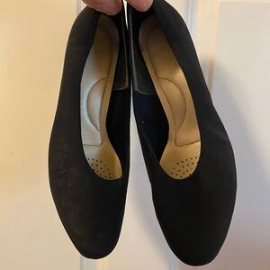 Women’s low black military heel